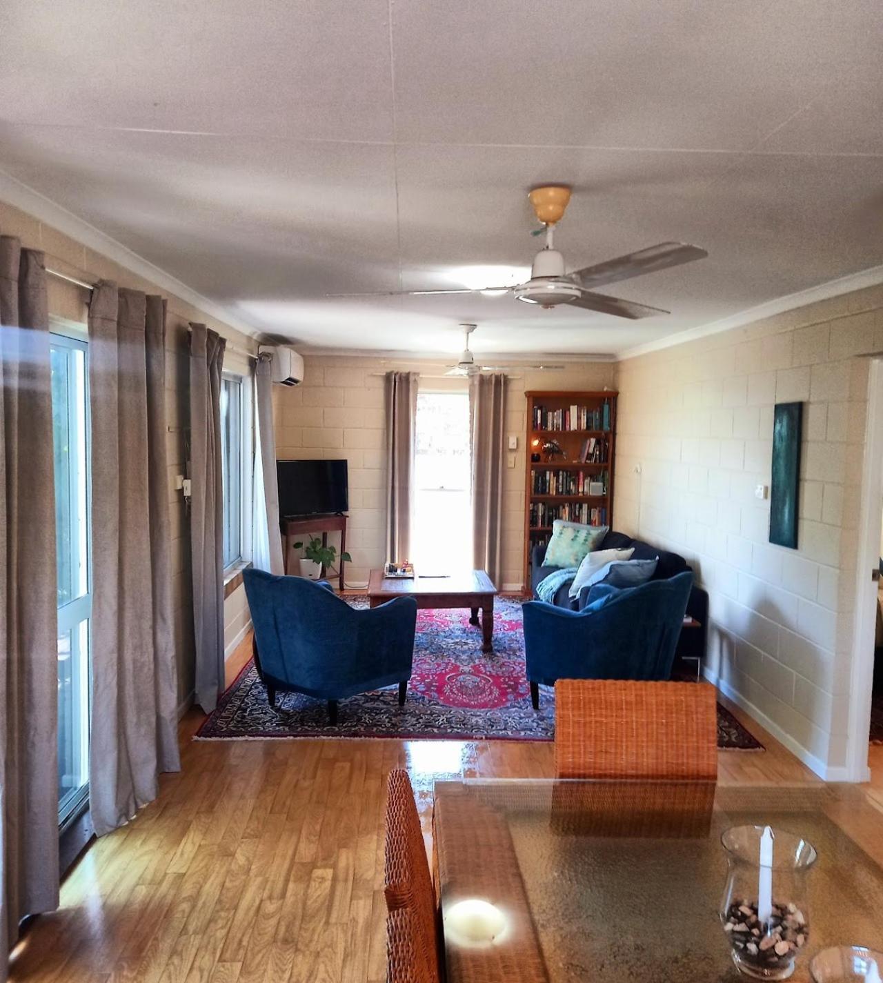 J & Ella'S Holiday House - 1 Bedroom, 1 Bathroom Home クックタウン 部屋 写真